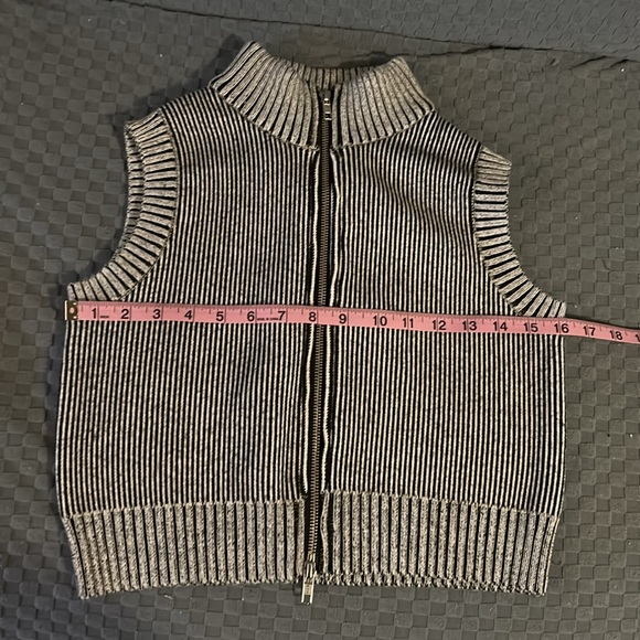 AKIRA Grey and Black Vest with silver zipper. Size M. - Picture 12 of 13